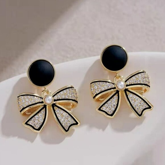 Jewelry - Rhinestone Bow Design Stud Earrings